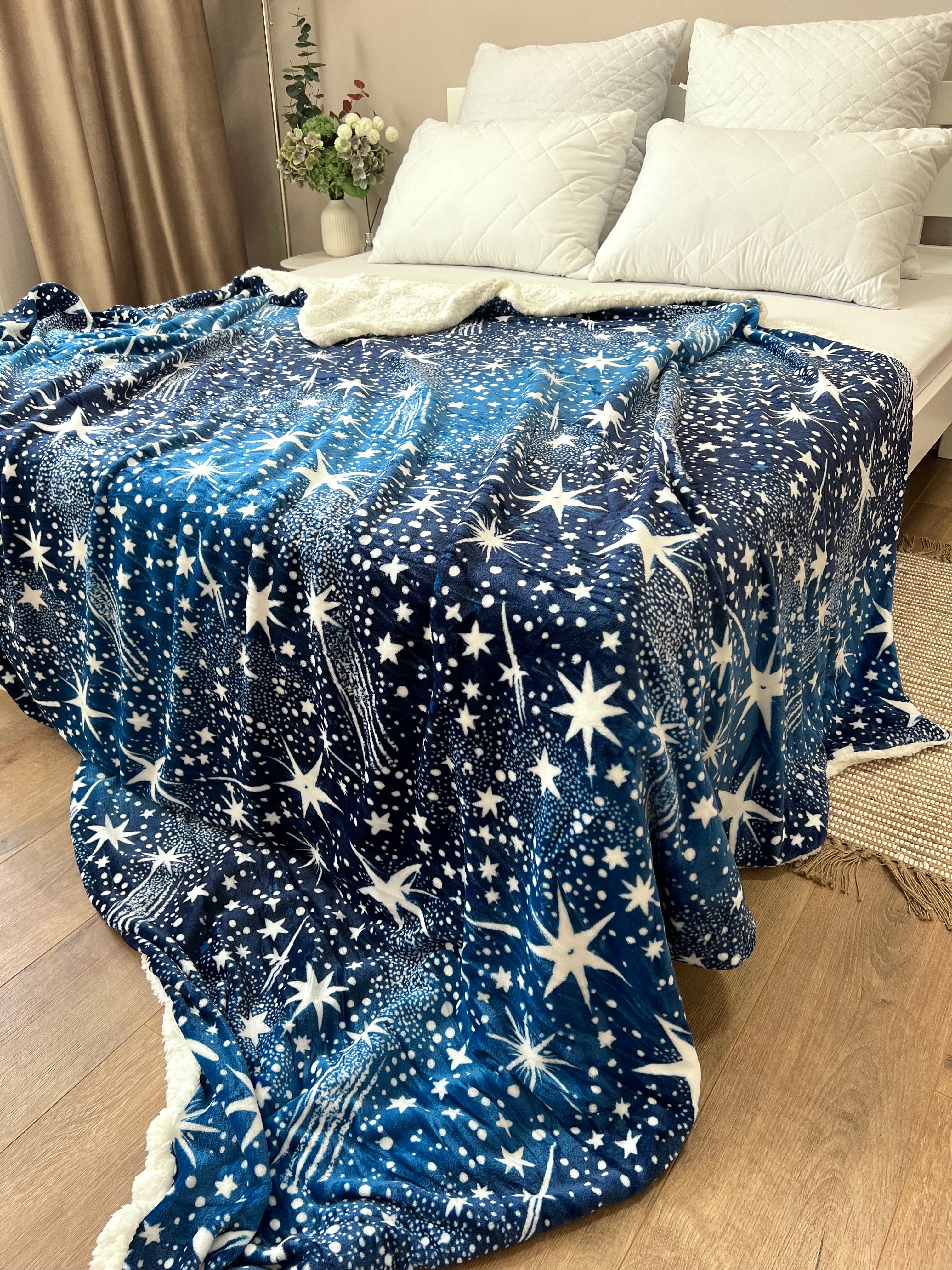 Velour bedspread with leaf pattern